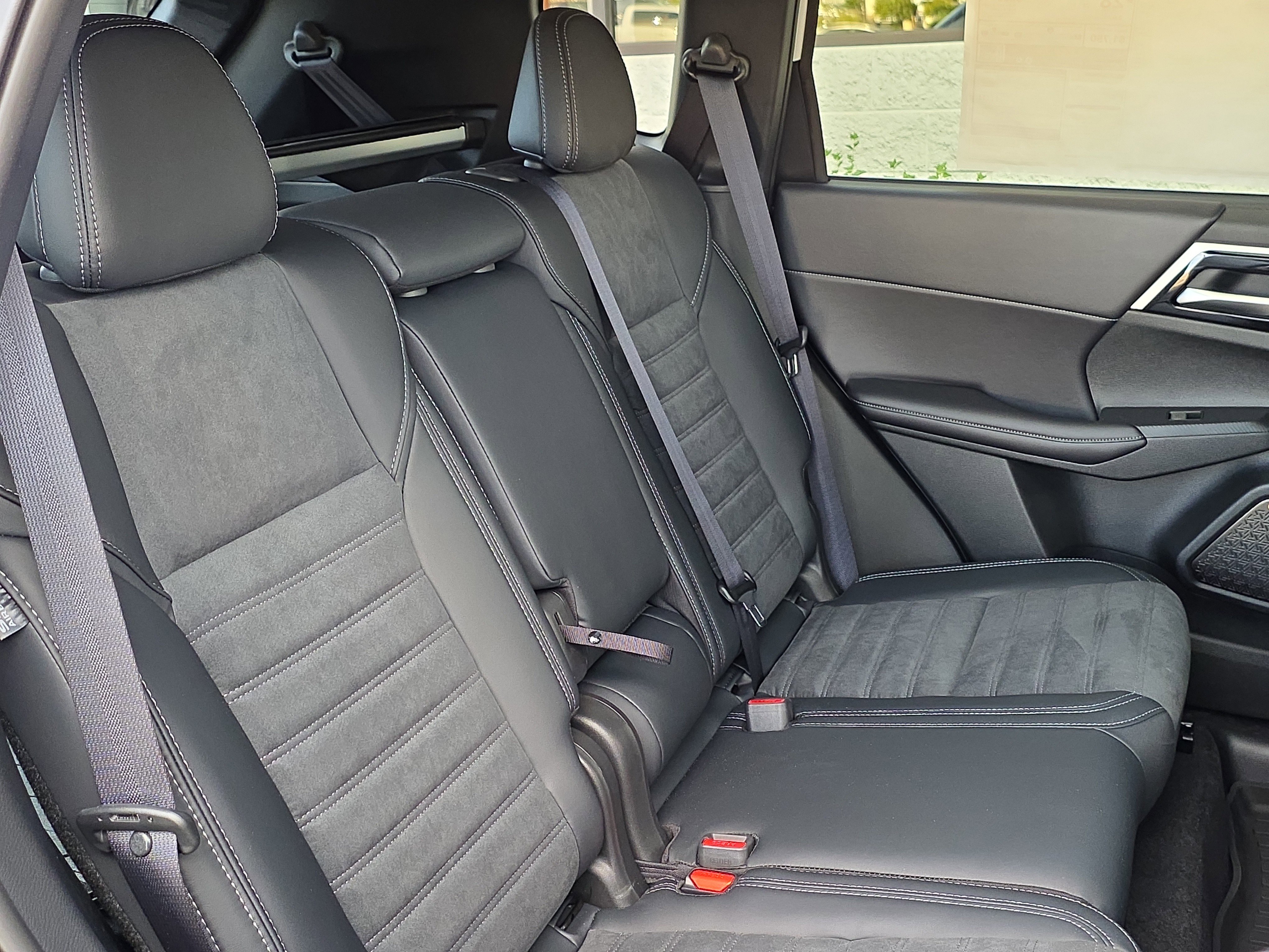 New 2026 Mitsubishi Outlander SE FWD image 31