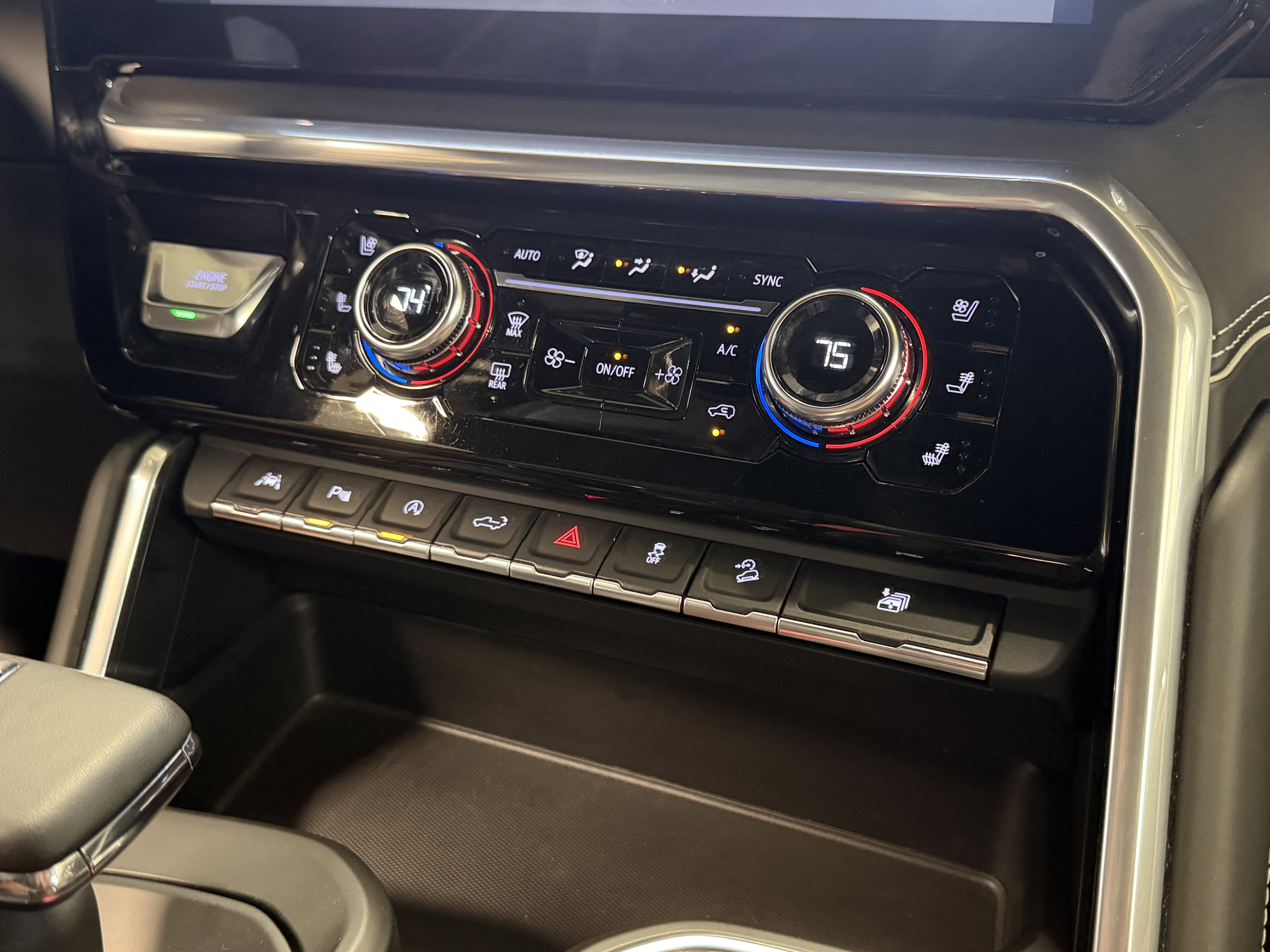 Used 2023 GMC Sierra 1500 Denali Ultimate image 11