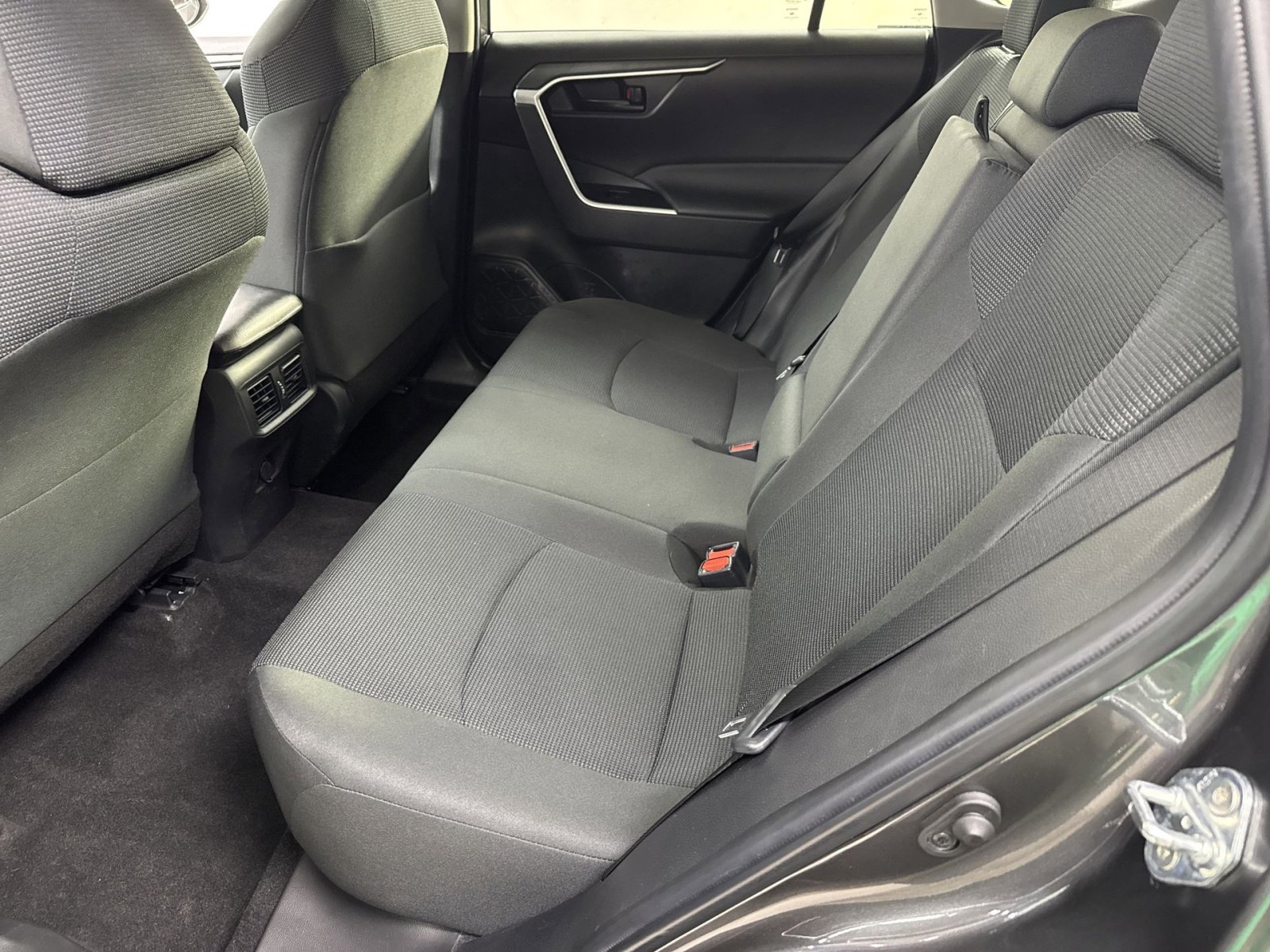 Used 2023 Toyota RAV4 LE AWD/4WD image 36