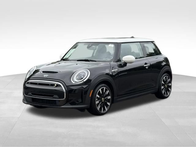 Certified 2024 MINI Cooper SE FWD image 9