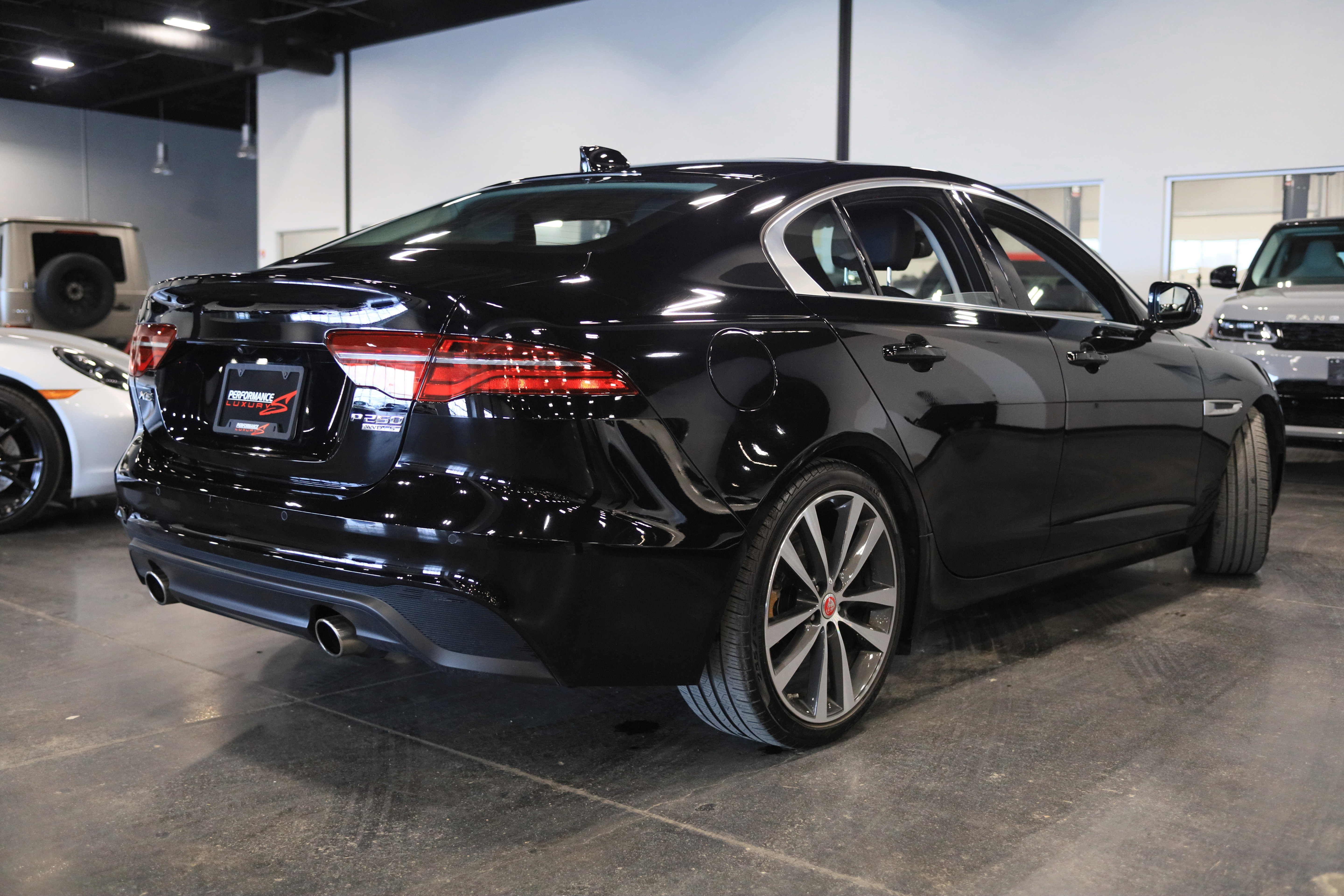 Used 2020 Jaguar XE S image 6