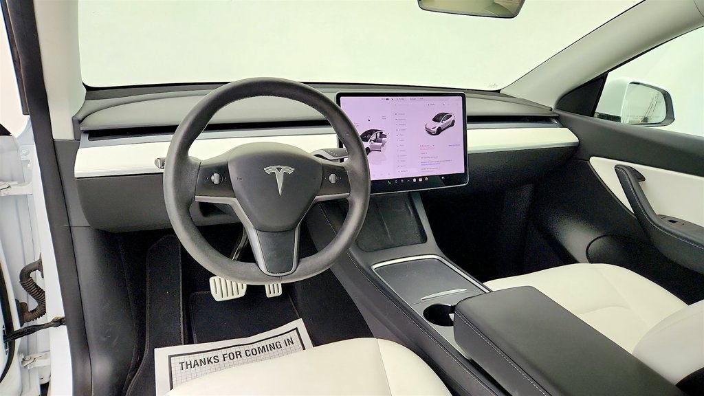 Used 2022 Tesla Model Y Performance AWD/4WD image 11