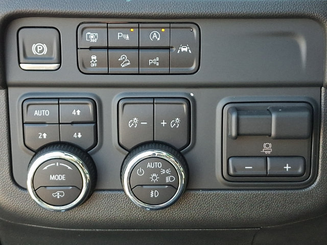 Used 2025 Chevrolet Tahoe RST w/ Advanced Technology Package AWD/4WD image 9
