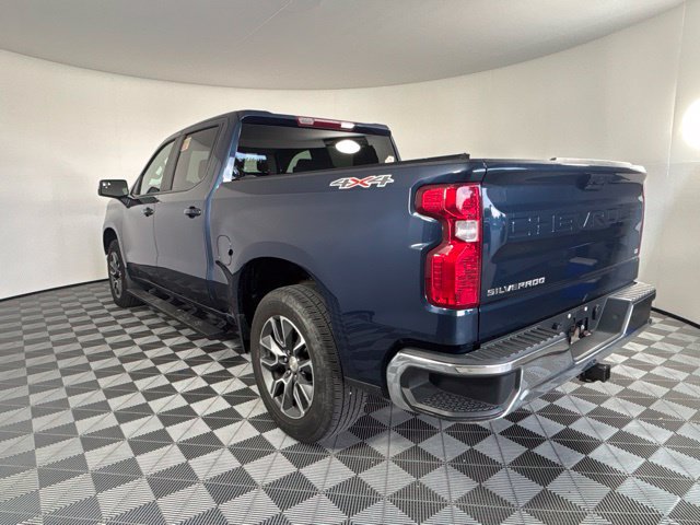 Used 2022 Chevrolet Silverado 1500 LT AWD/4WD image 38