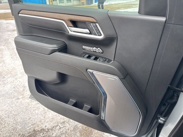 Used 2024 Chevrolet Silverado 1500 High Country w/ Z71 Off-Road Package AWD/4WD image 21