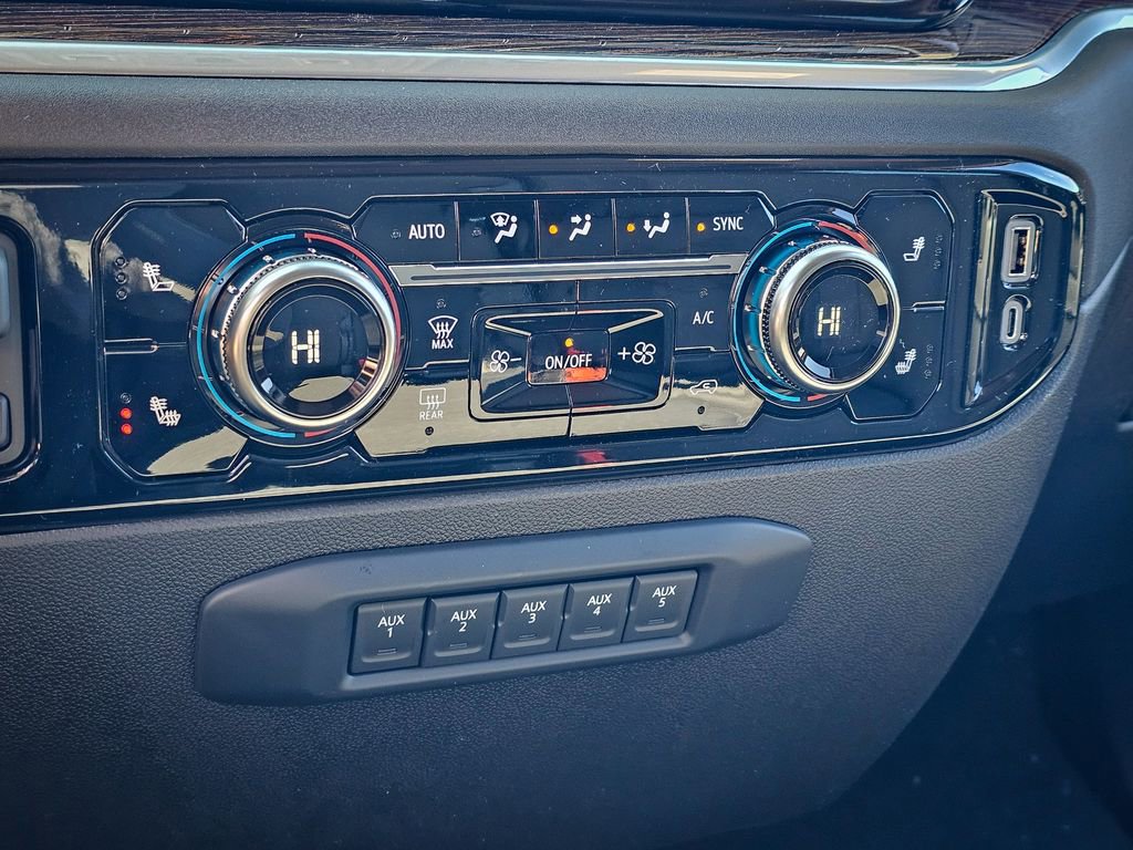 New 2026 GMC Sierra 2500 SLE image 27