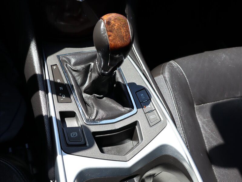 Used 2011 Cadillac SRX Premium AWD/4WD image 25