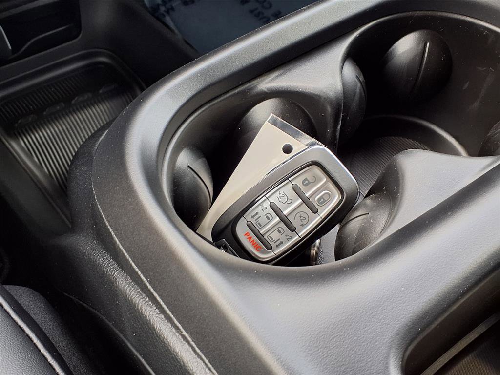 New 2026 Chrysler Pacifica Select image 14