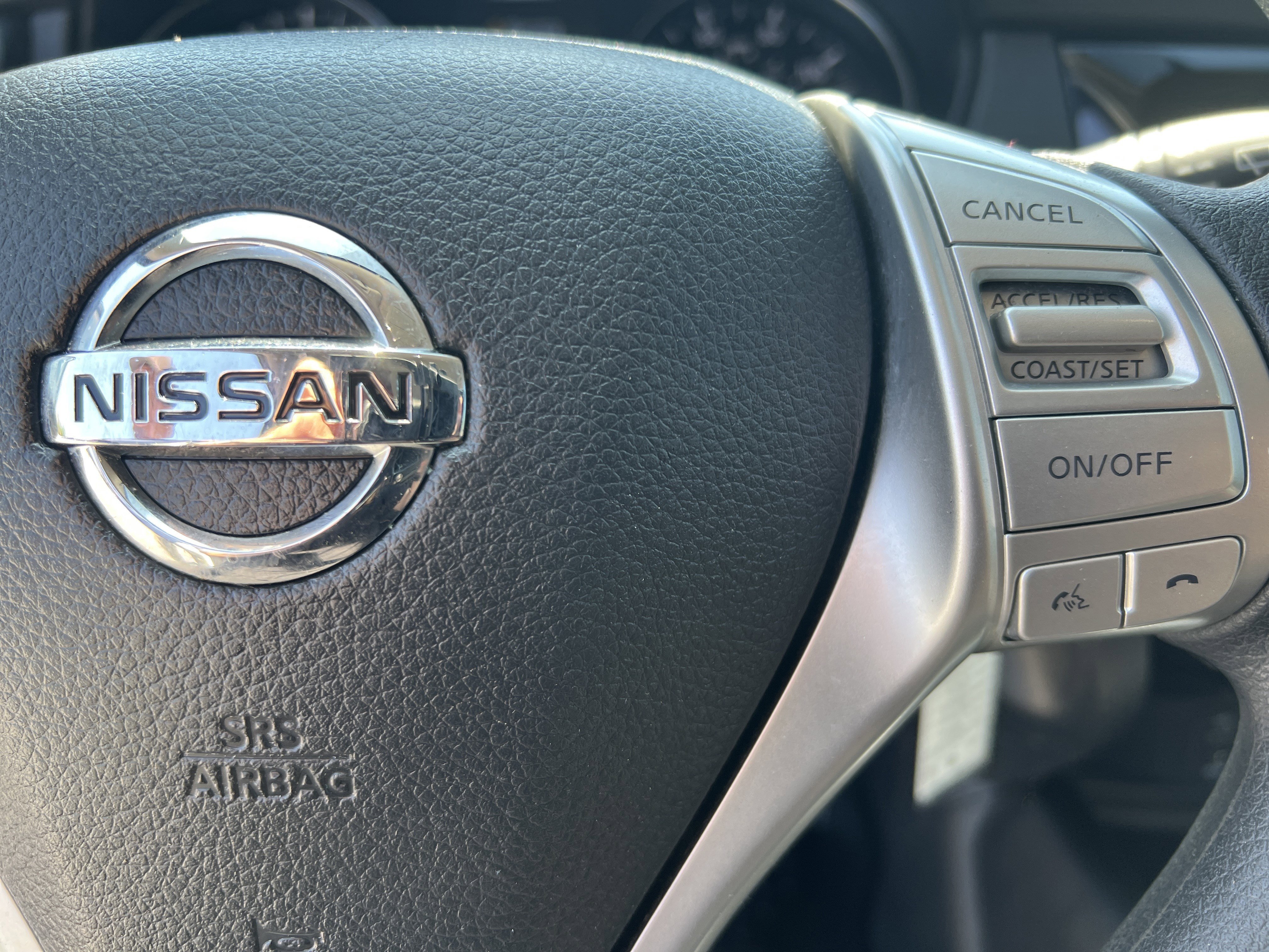 Used 2016 Nissan Rogue S image 29