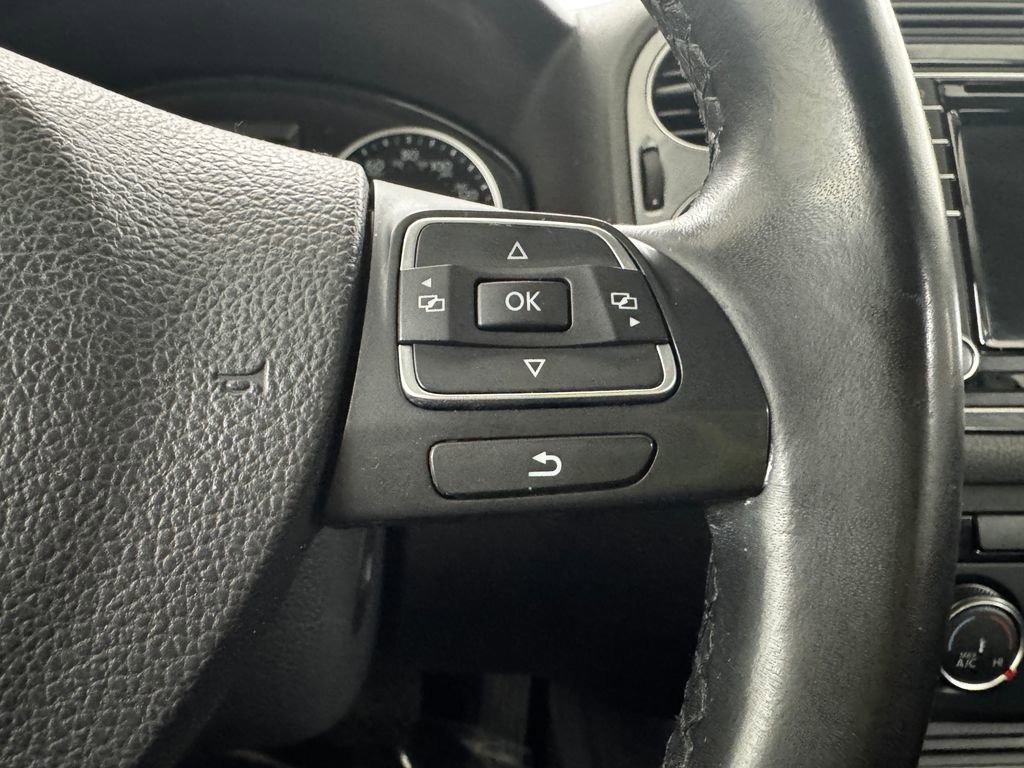 Used 2017 Volkswagen Tiguan S image 20