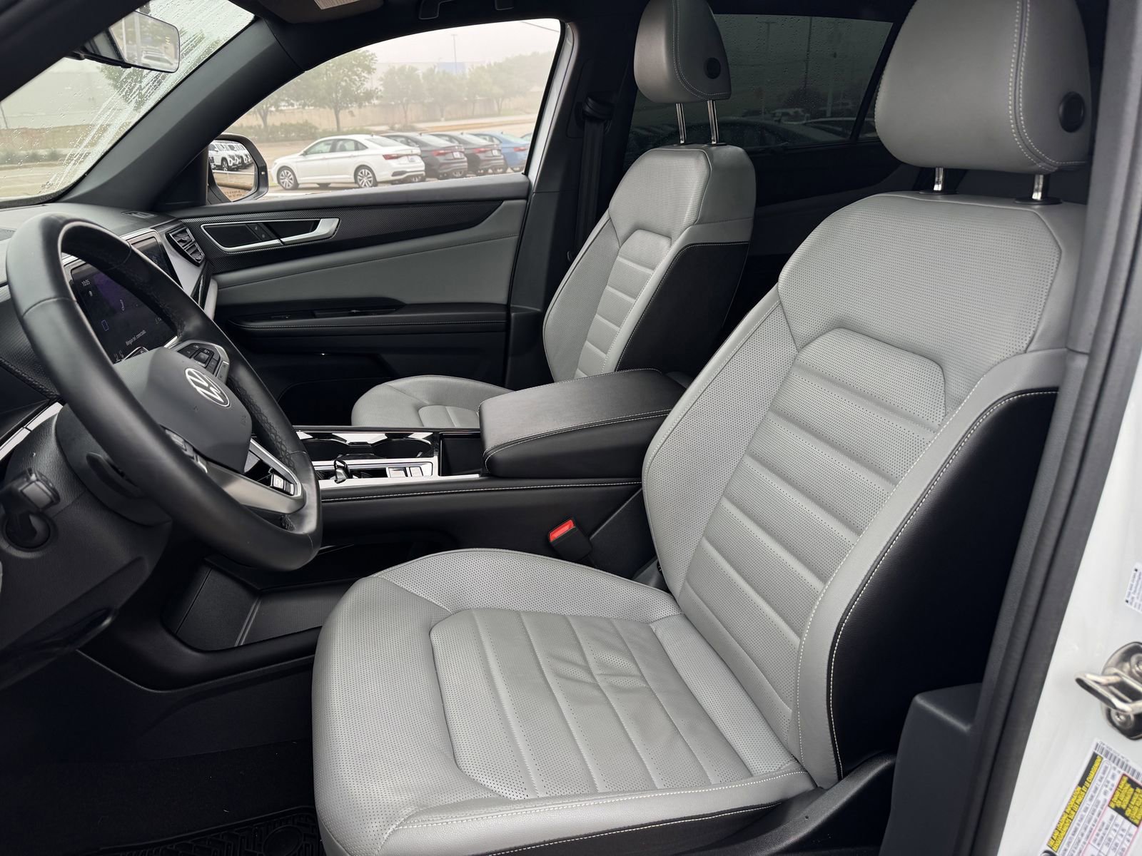 Used 2024 Volkswagen Atlas Cross Sport SEL R-Line AWD/4WD image 27