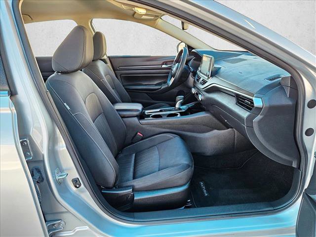 Used 2024 Nissan Altima 2.5 SV image 20