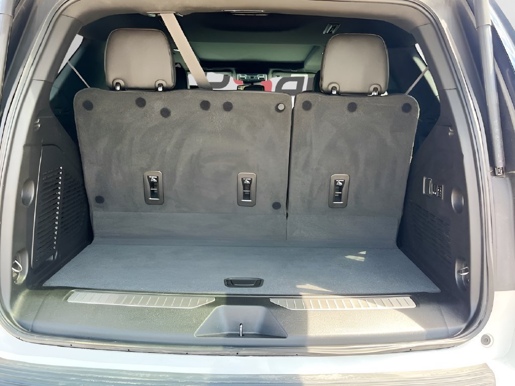 Used 2023 GMC Yukon AT4 w/ AT4 Premium Package AWD/4WD image 29