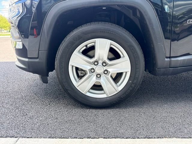 Used 2022 Jeep Compass Latitude w/ Convenience Group AWD/4WD image 8