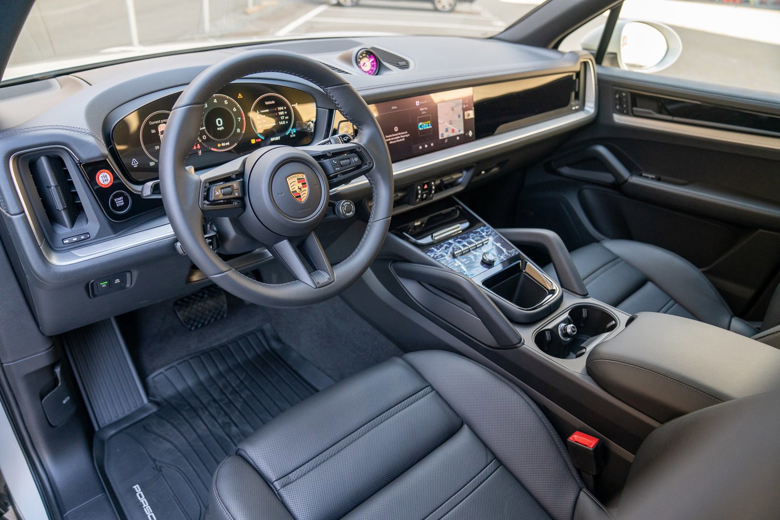 Certified 2026 Porsche Cayenne AWD/4WD image 4