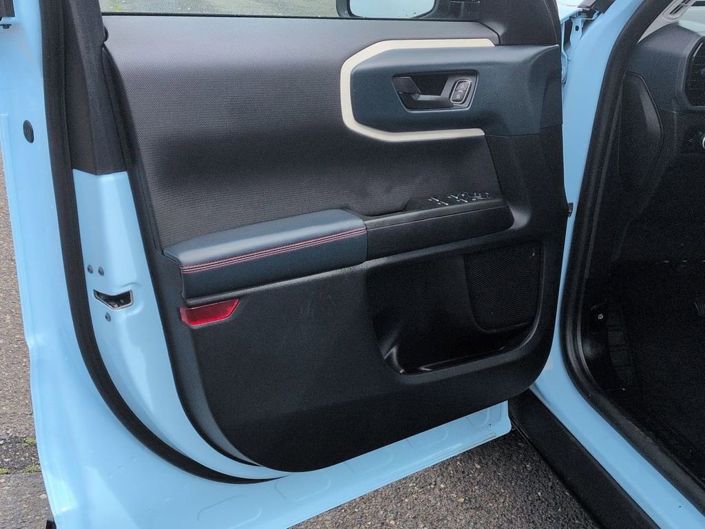 Used 2023 Ford Bronco Sport Heritage image 9