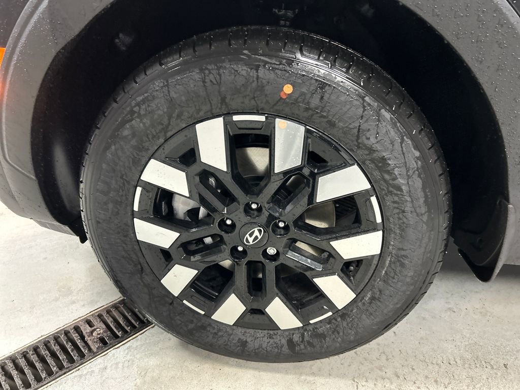 New 2025 Hyundai Santa Cruz SEL image 9