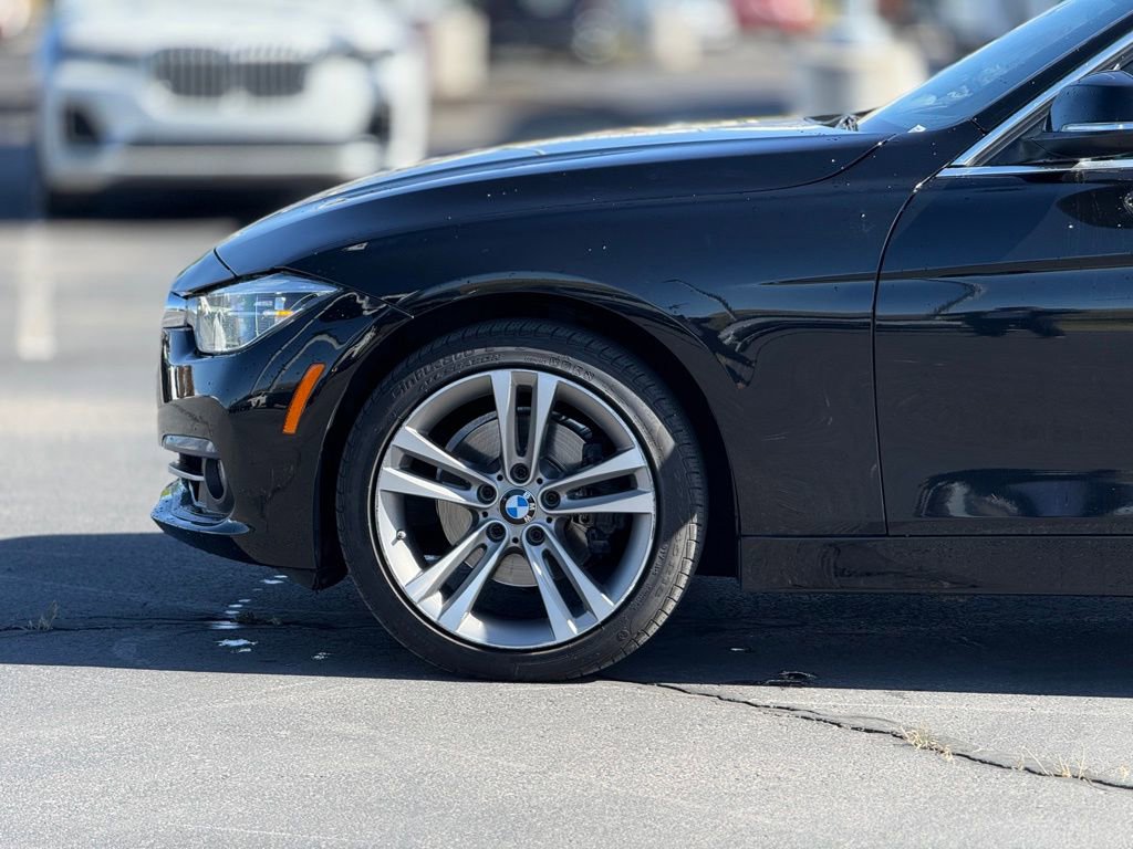 Used 2018 BMW 330i xDrive Sedan AWD/4WD image 8