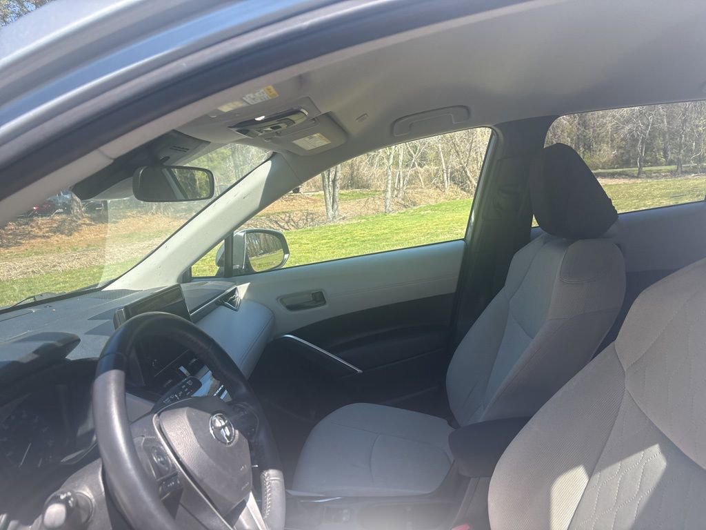 Used 2023 Toyota Corolla Cross LE image 10