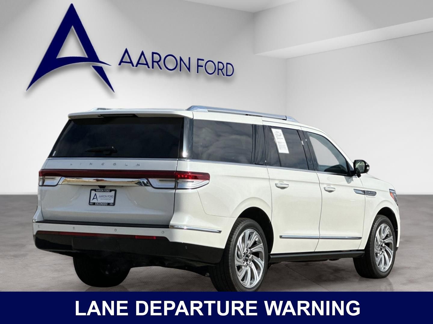 Used 2024 Lincoln Navigator L Reserve AWD/4WD image 6
