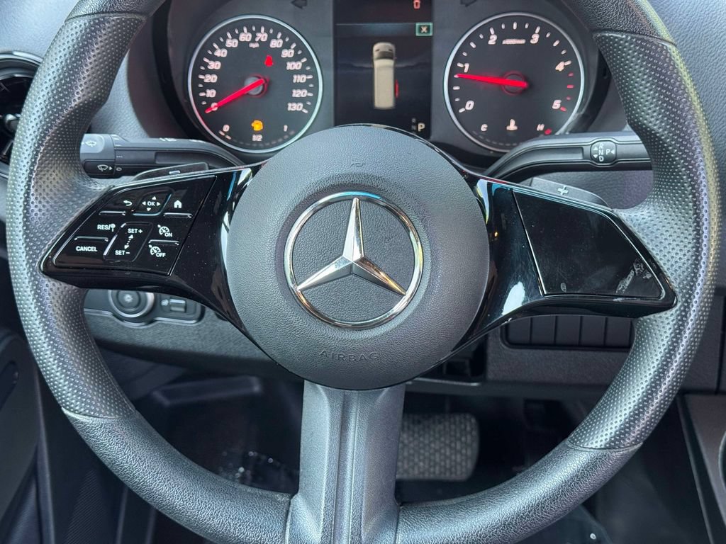 Used 2025 Mercedes-Benz Sprinter 2500 image 25
