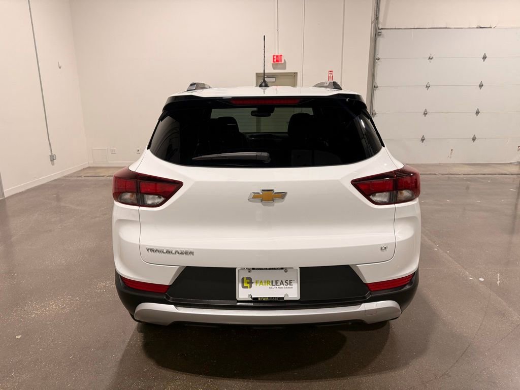 Used 2023 Chevrolet TrailBlazer LT w/ Convenience Package FWD image 6