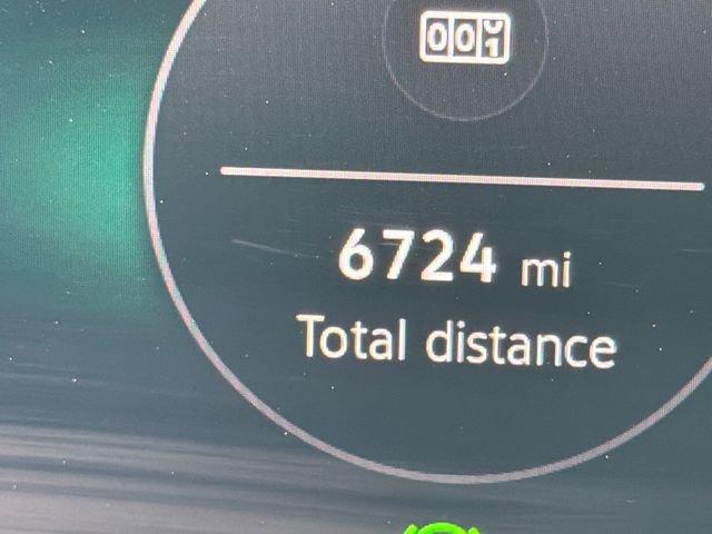 Used 2025 Volkswagen Tiguan SE image 28