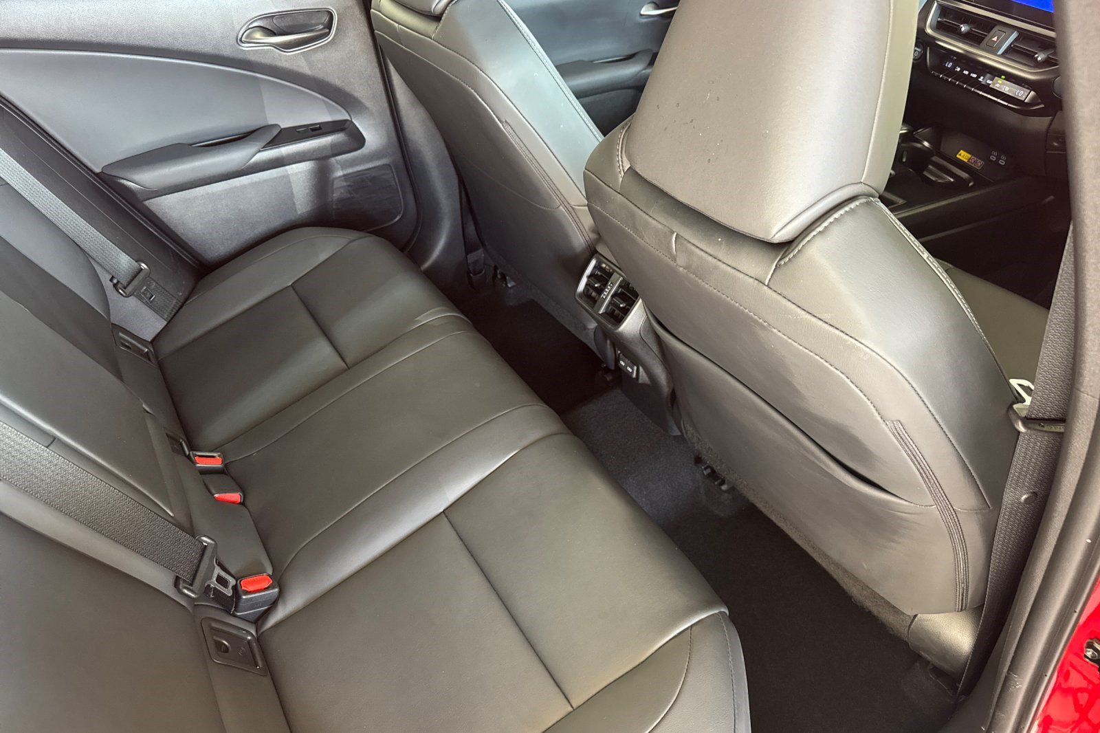 Certified 2024 Lexus UX 250h FWD image 33