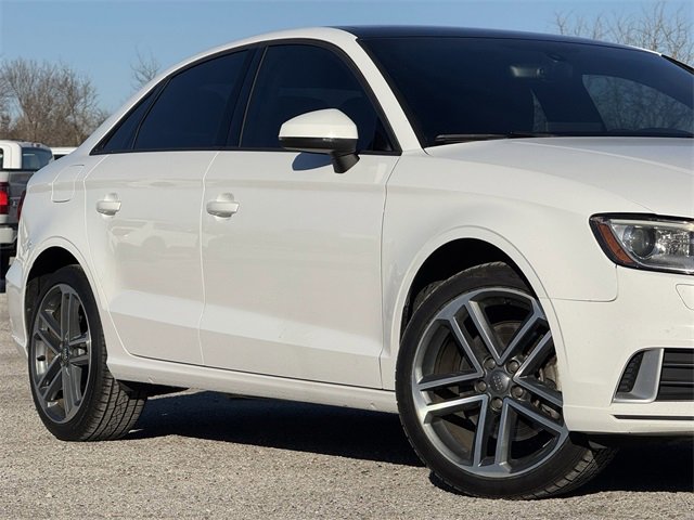 Used 2018 Audi A3 2.0T Premium image 3