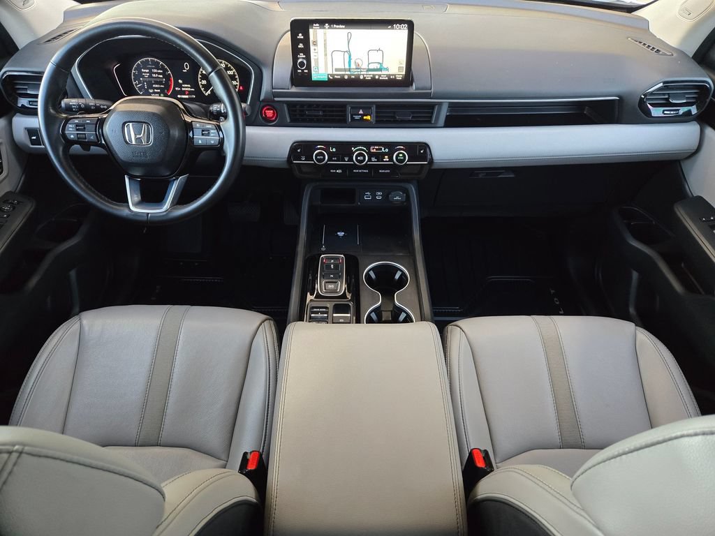 Used 2024 Honda Pilot Touring image 17