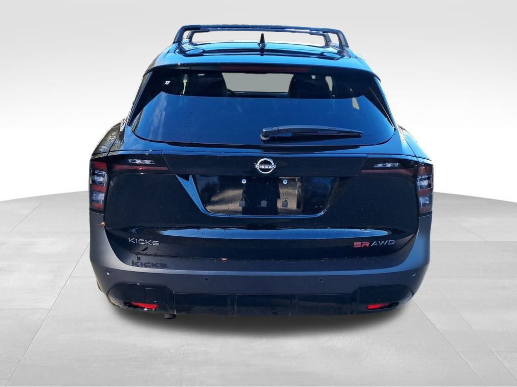 New 2026 Nissan Kicks SR w/ Cold Weather Package image 4