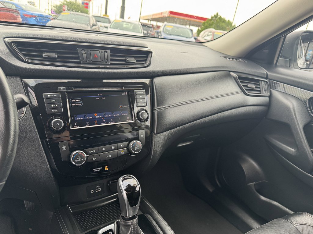 Used 2018 Nissan Rogue SL FWD image 16