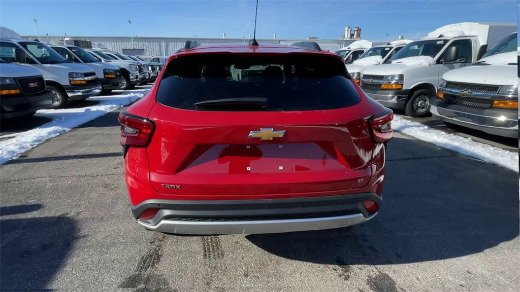 New 2026 Chevrolet Trax LT w/ Driver Confidence Package image 9