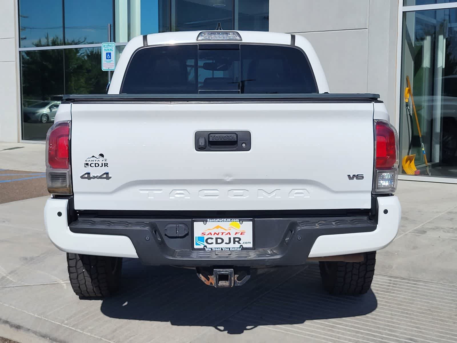 Used 2018 Toyota Tacoma Limited AWD/4WD image 6