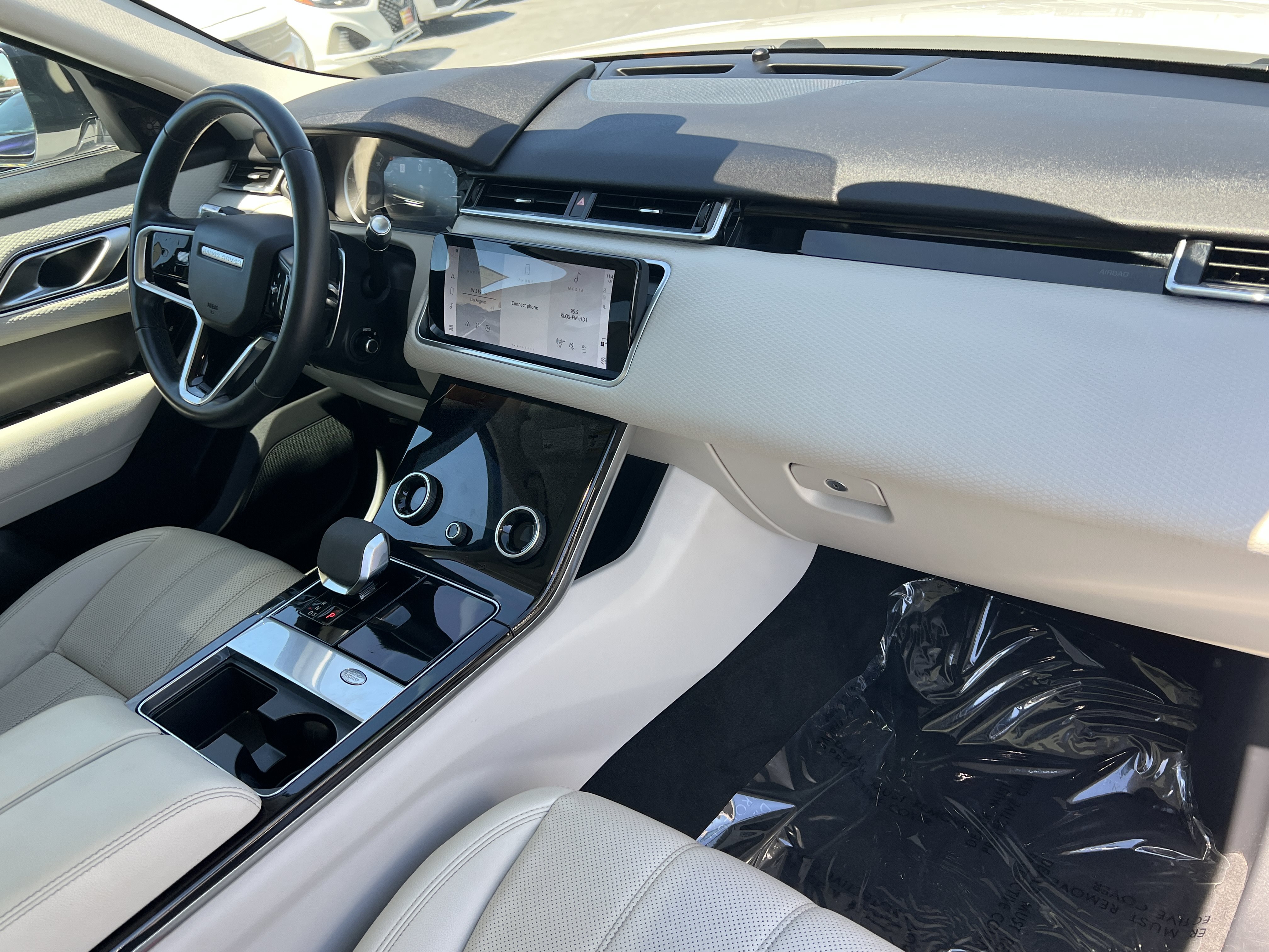 Used 2021 Land Rover Range Rover Velar S AWD/4WD image 14