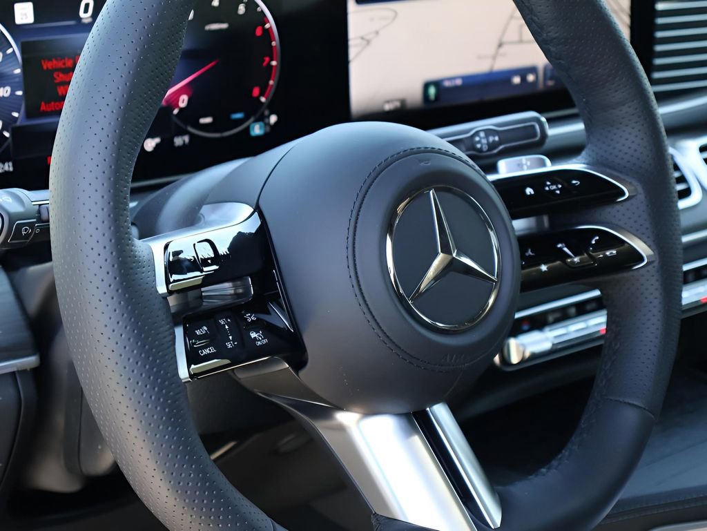 Certified 2025 Mercedes-Benz GLS 450 4MATIC image 22