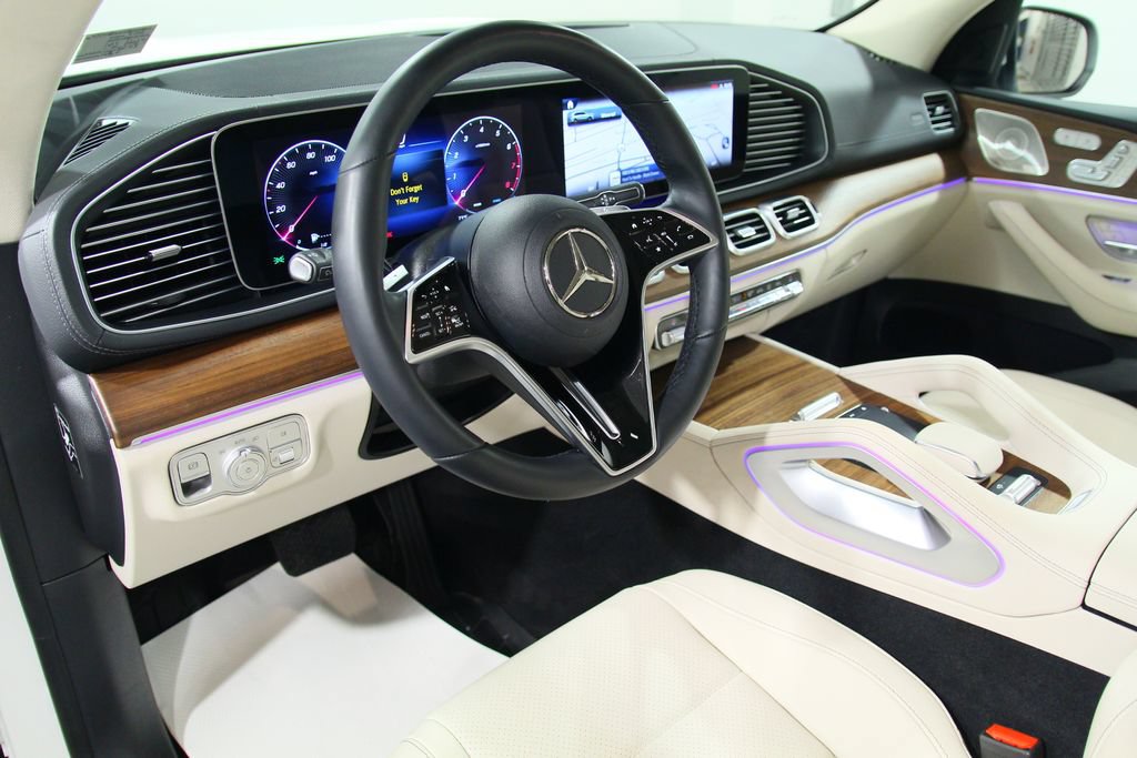 Certified 2026 Mercedes-Benz GLS 450 4MATIC image 6
