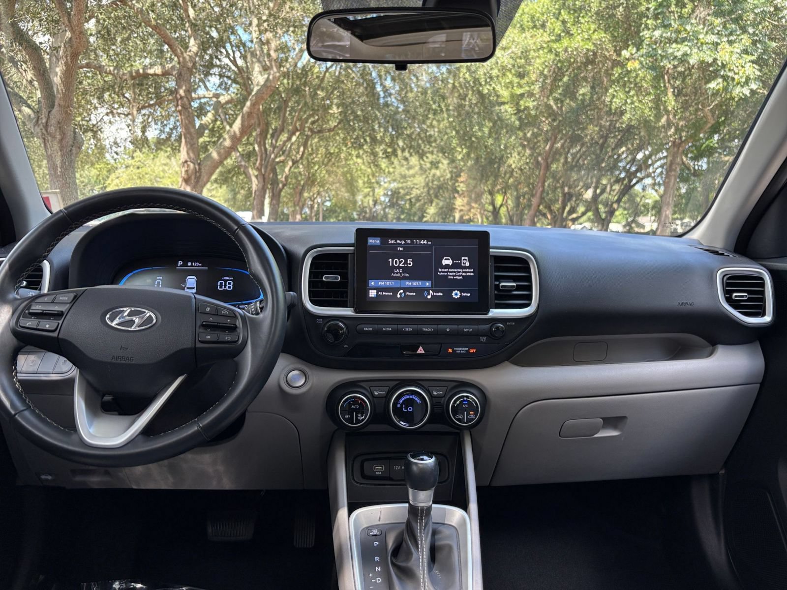 Used 2025 Hyundai Venue SEL FWD image 33