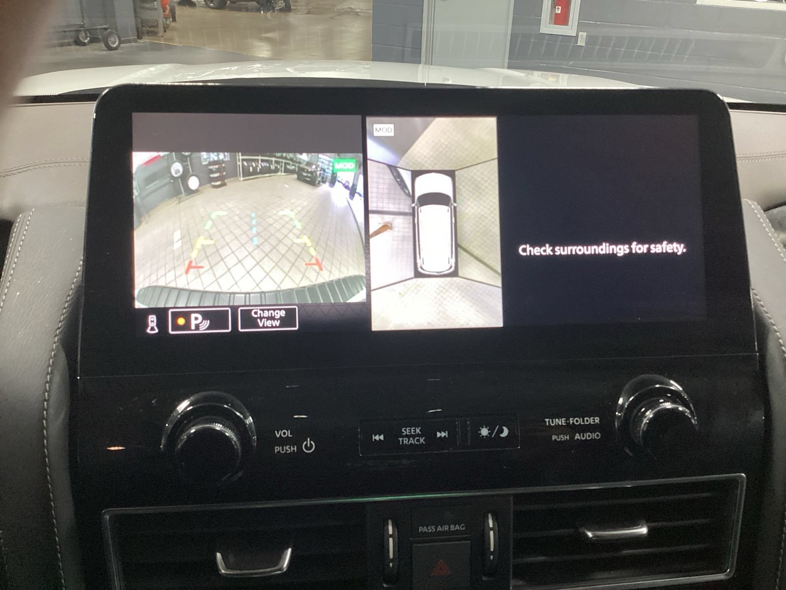 Certified 2023 Nissan Armada Platinum w/ Captain's Chairs Package AWD/4WD image 5