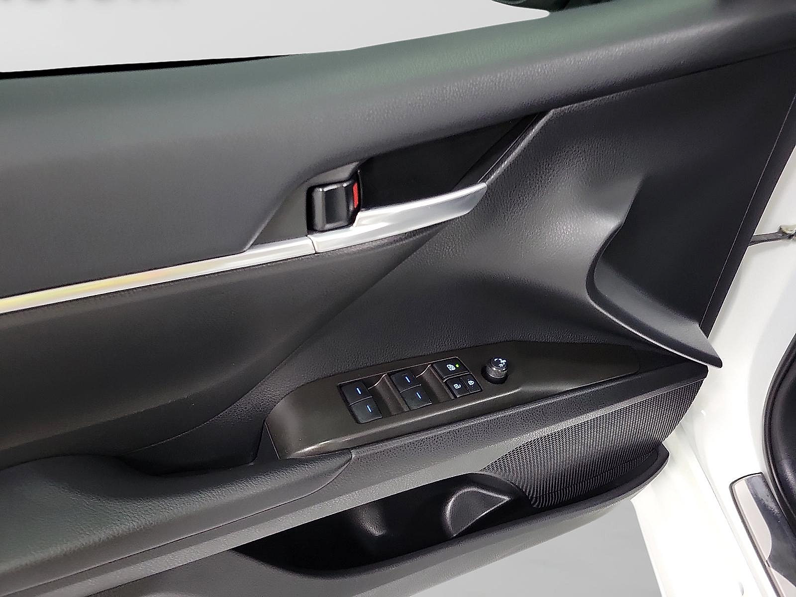 Certified 2024 Toyota Camry SE FWD image 10