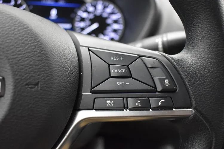 Used 2025 Nissan Sentra SV FWD image 22