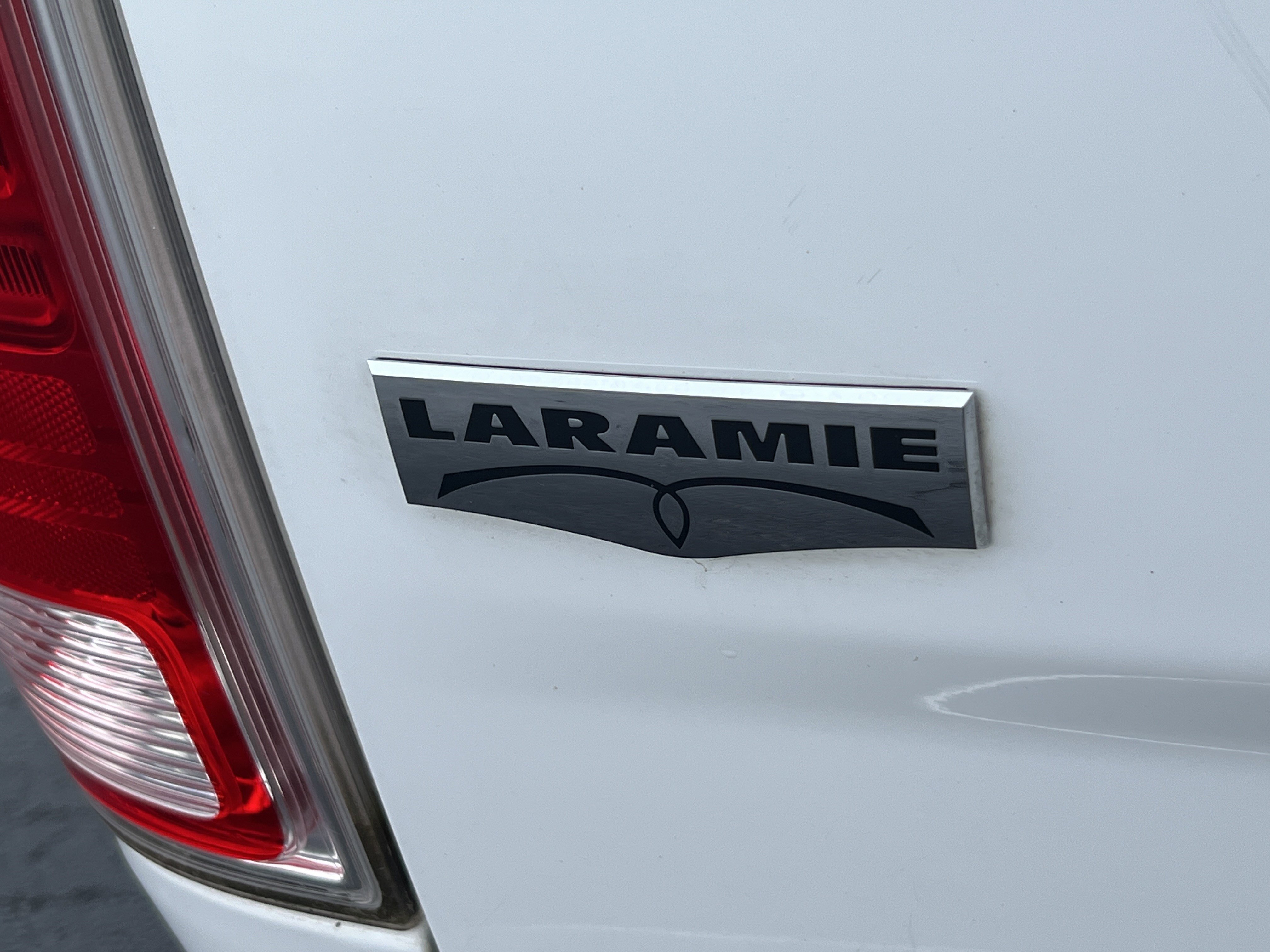 Used 2016 RAM 1500 Laramie image 12