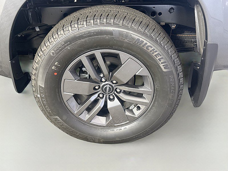 New 2026 Nissan Frontier SV w/ Tow Package AWD/4WD image 28
