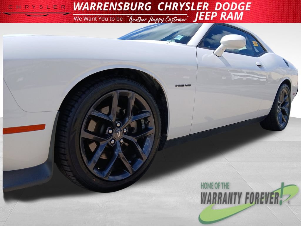 Used 2022 Dodge Challenger R/T w/ Blacktop Package RWD image 33