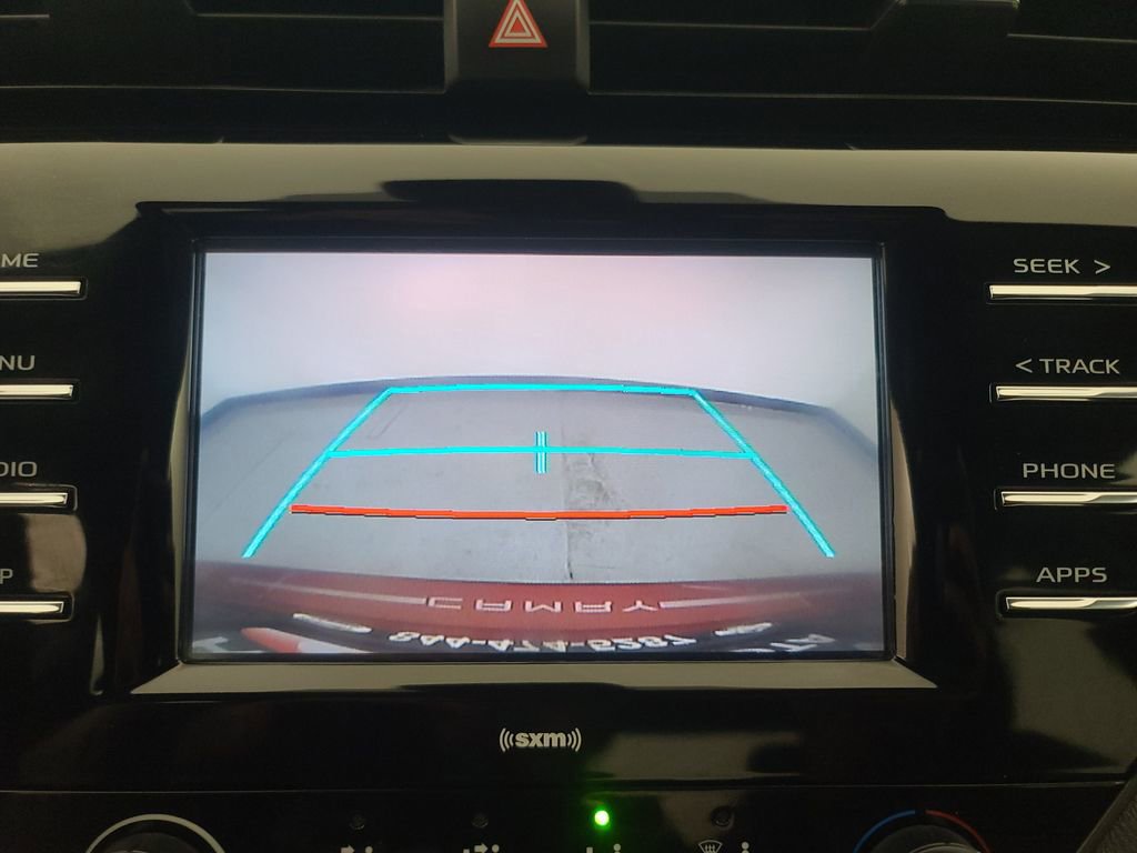 Used 2020 Toyota Camry LE image 32
