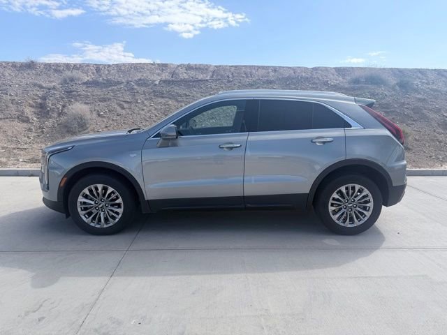 Used 2025 Cadillac XT4 Premium Luxury image 5