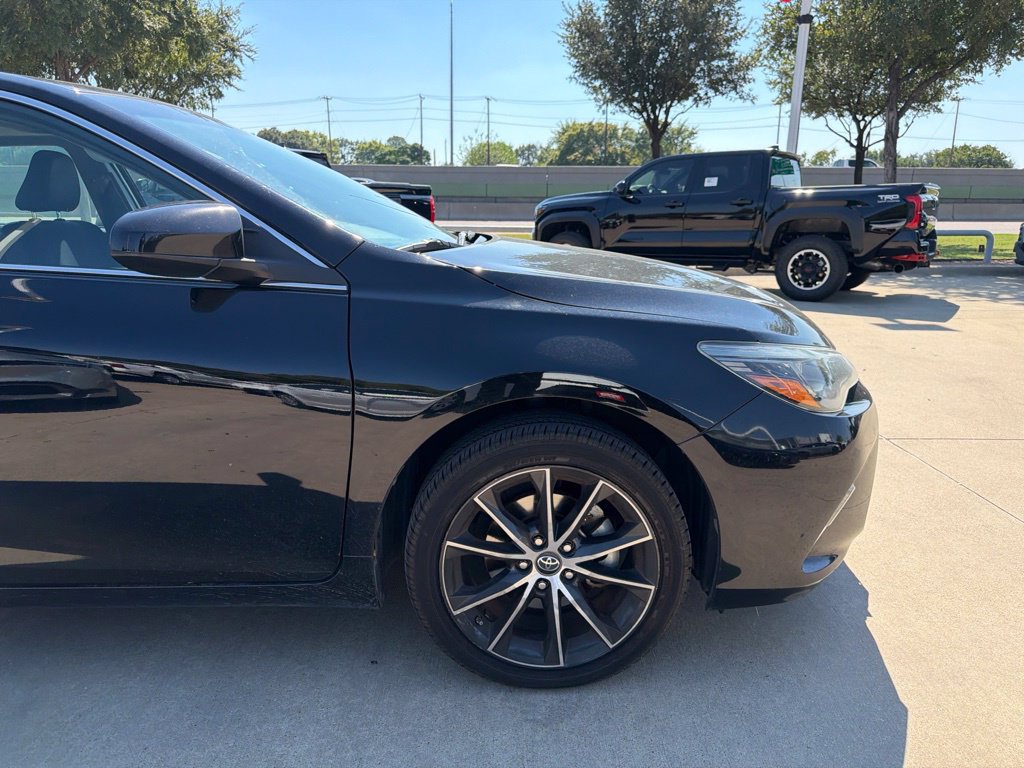 Used 2016 Toyota Camry XSE FWD image 13