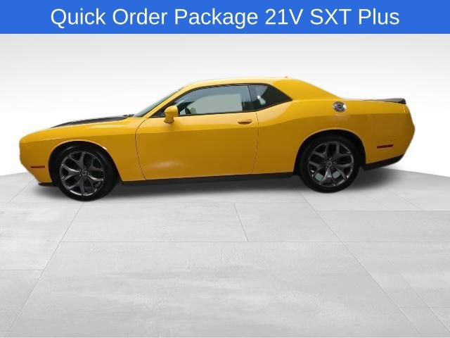 Used 2017 Dodge Challenger SXT Plus image 3