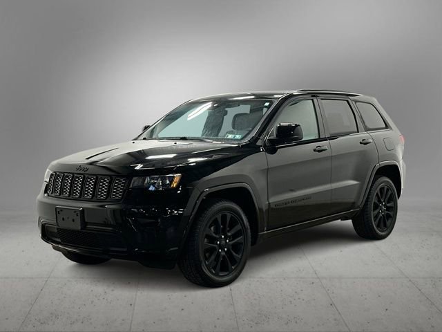 Used 2020 Jeep Grand Cherokee Altitude image 1