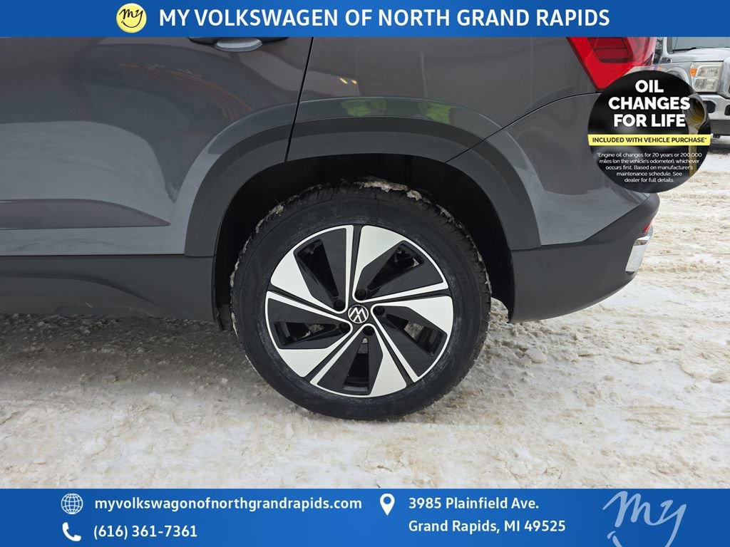 Certified 2023 Volkswagen Taos SE image 39